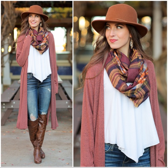 ✨RESTOCKED✨Coffee Plaid Infinity Scarf - Picture 2 of 3